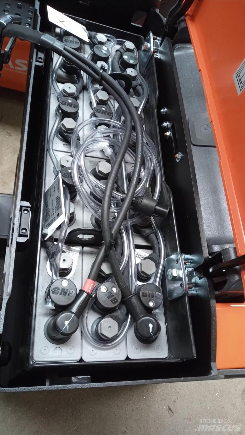 Toyota LPE200B 手摇升降机
