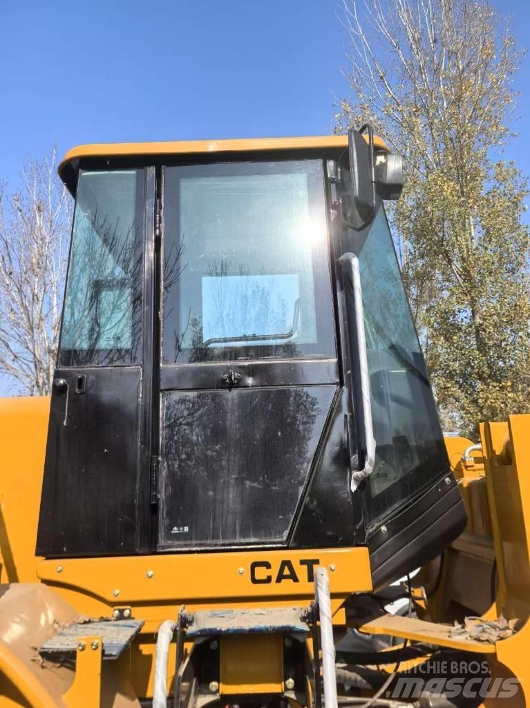 CAT 966H 轮式装载机