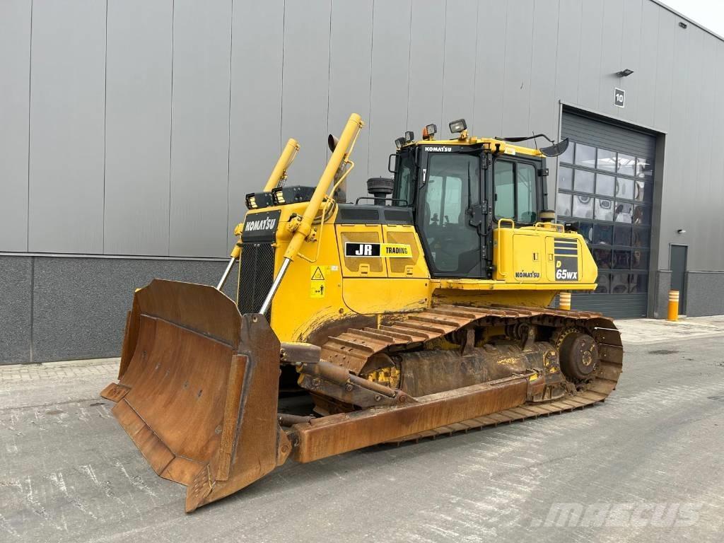 Komatsu D 65 WX-18 履带式推土机