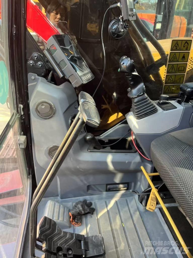 CAT 310 履带挖掘机