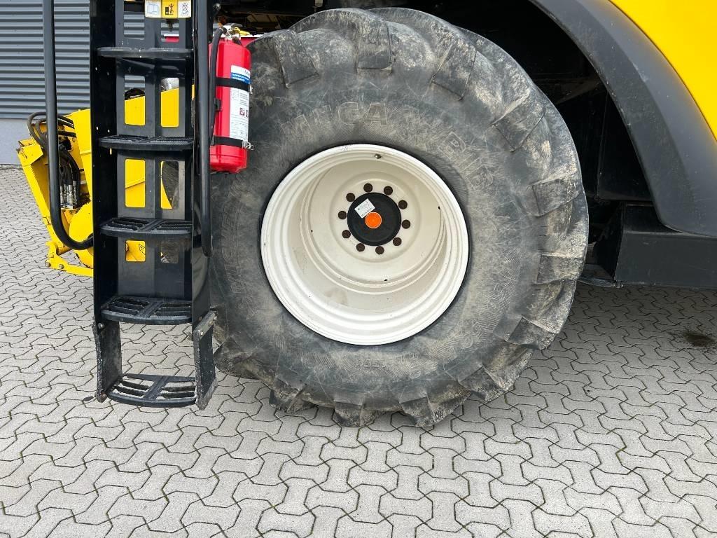 New Holland CR 9080 联合收割机