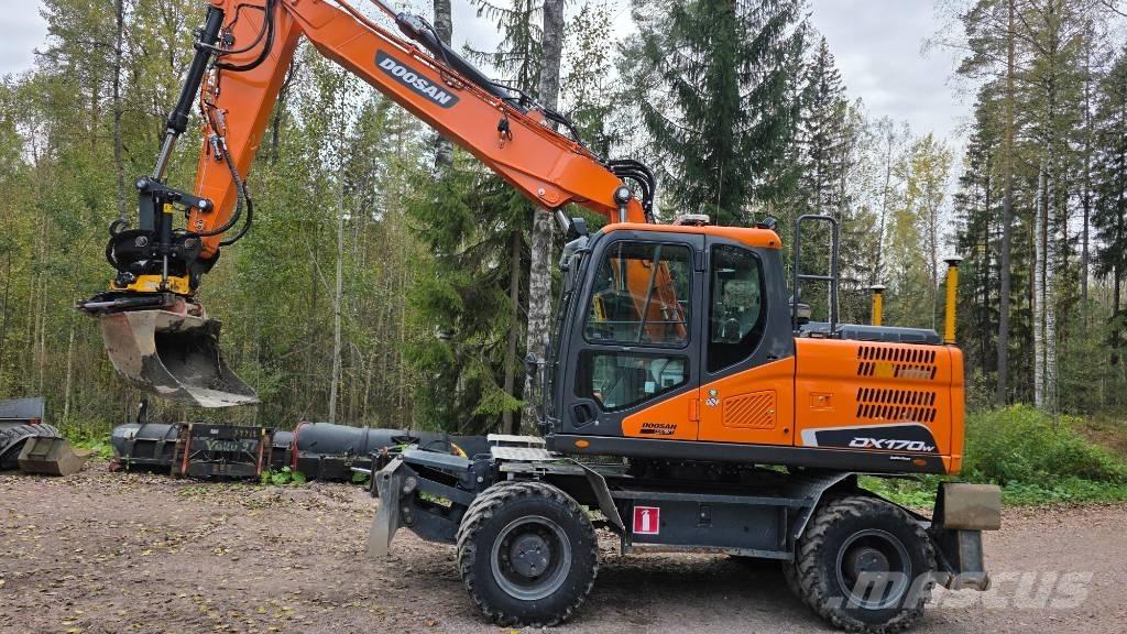 Doosan DX 170 W 轮式挖掘机