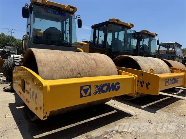 XCMG XS 223 J 单轮压路机