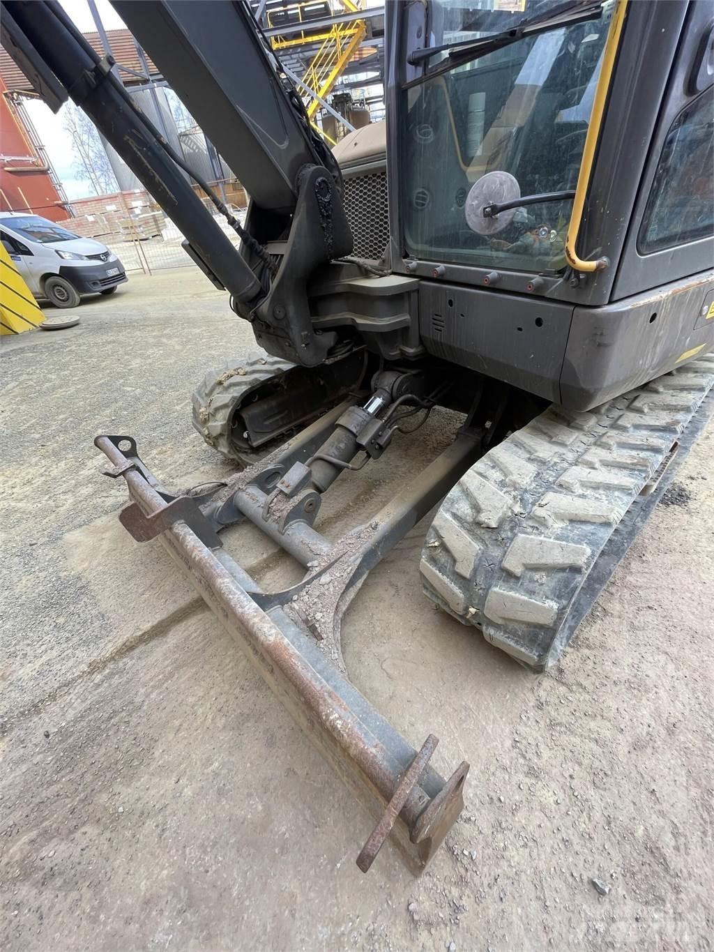 Volvo ECR 88-D 中型挖掘机