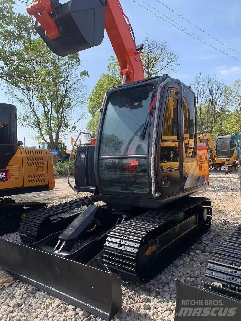 Hitachi ZX70 小型挖掘机