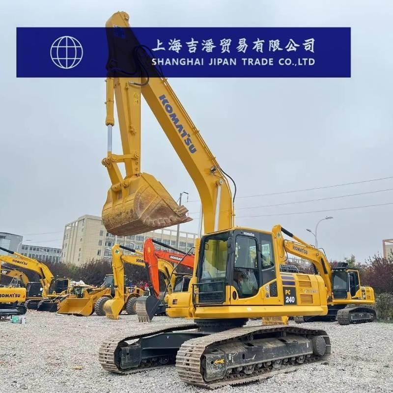 Komatsu PC 240-8 履带挖掘机