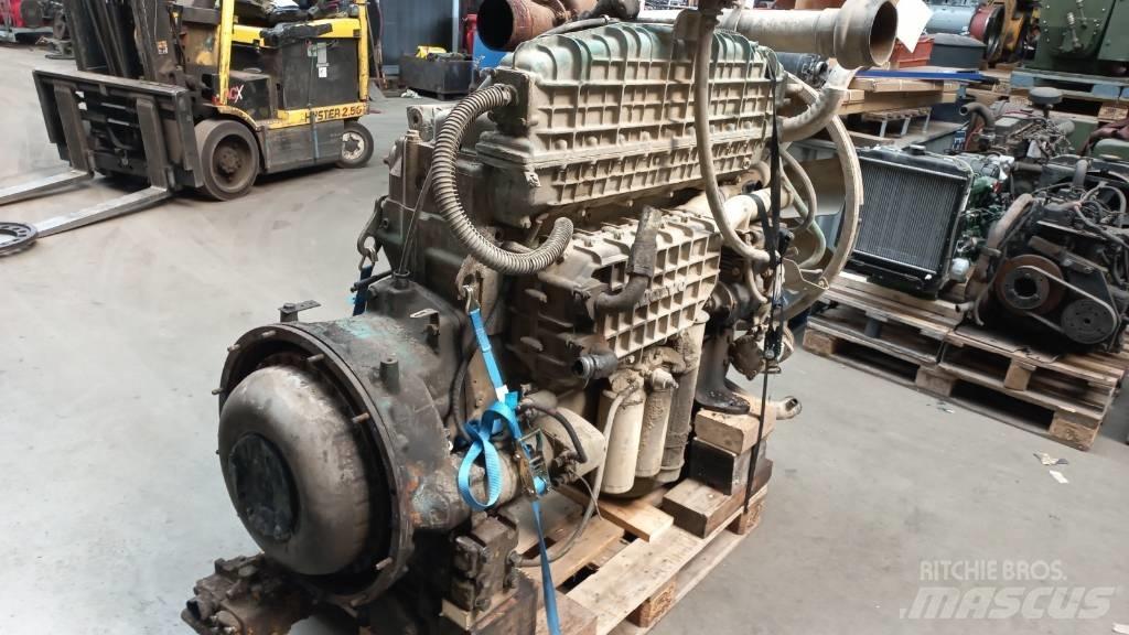 Volvo TD122KE 发动机