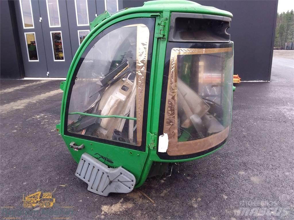 John Deere 1910e 驾驶室与内部
