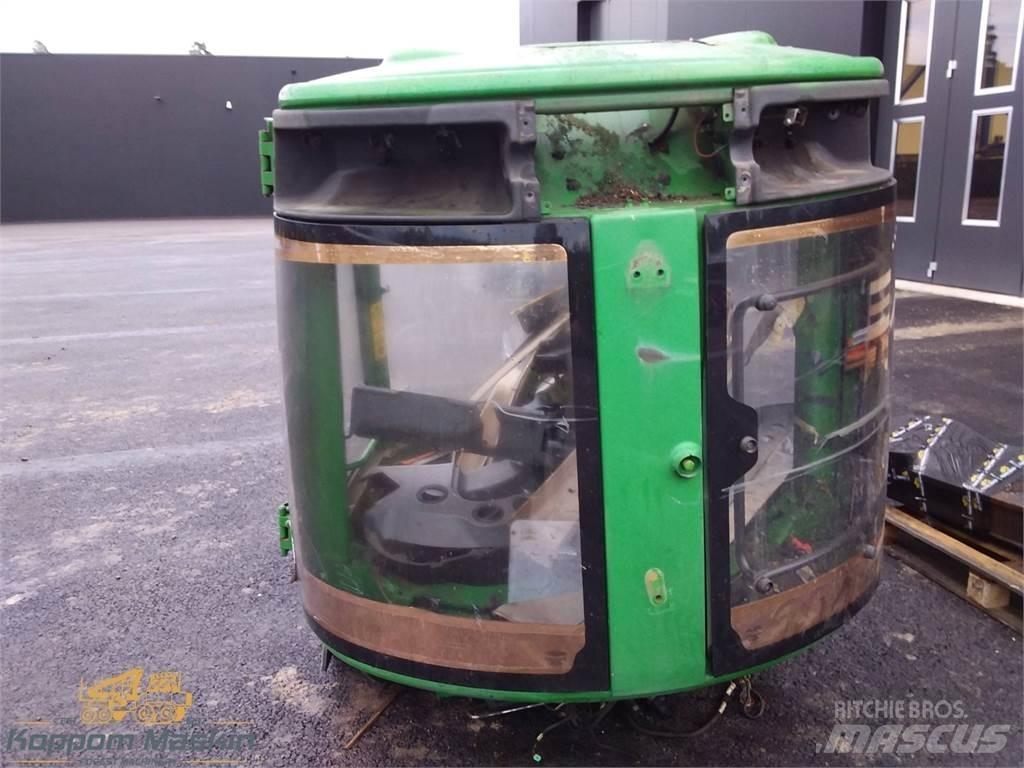 John Deere 1910e 驾驶室与内部