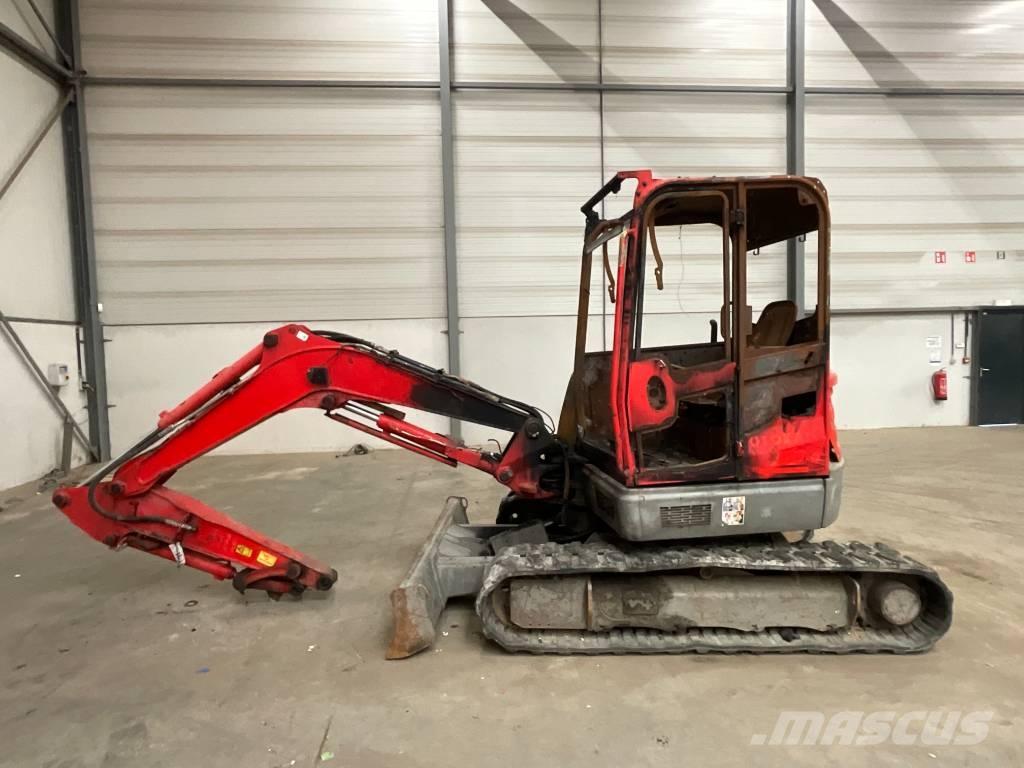 JCB 48 Z-1 小型挖掘机