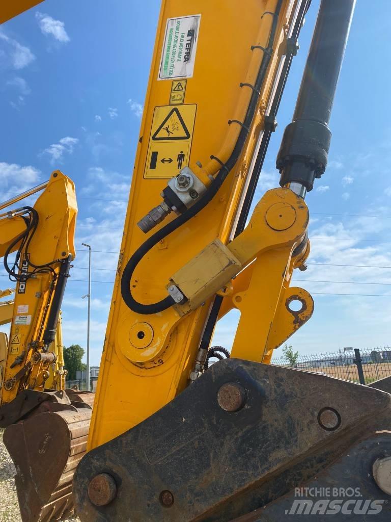 JCB 220 履带挖掘机