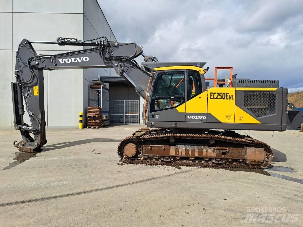 Volvo EC250ENL 履带挖掘机