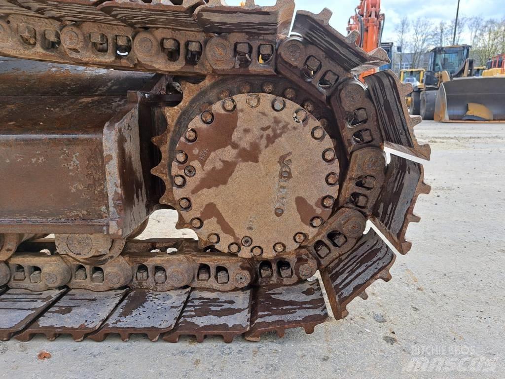 Volvo EC250ENL 履带挖掘机
