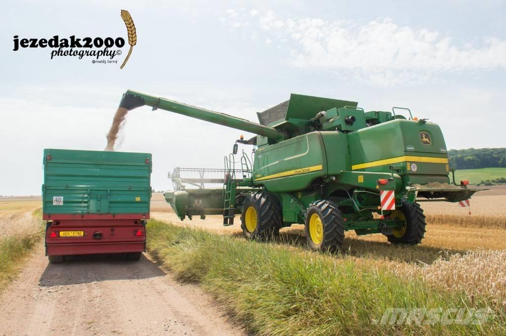 John Deere T 560 i 联合收割机