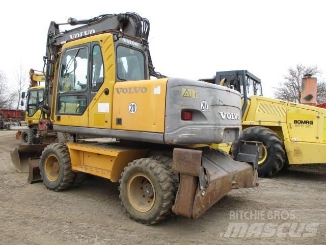 Volvo EW 140 轮式挖掘机