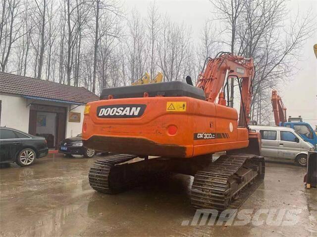 Doosan DX300 履带挖掘机