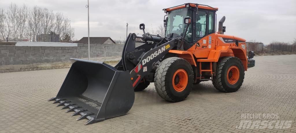 Doosan DL 280-5 轮式装载机