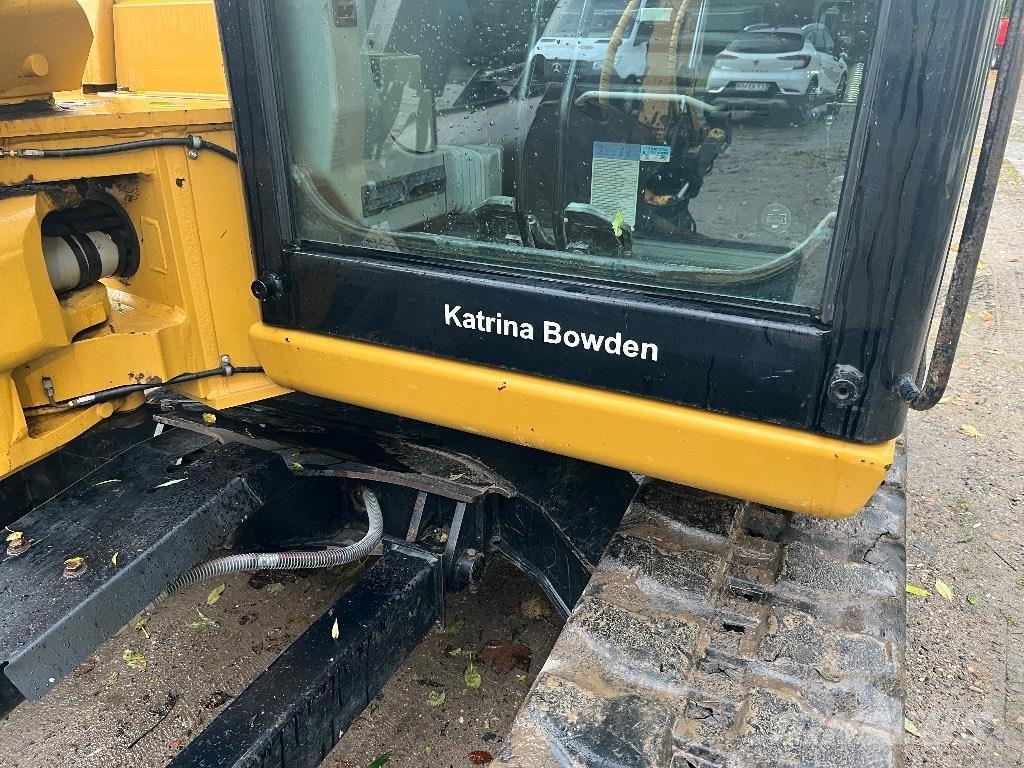 CAT 308 E 2 CR 中型挖掘机