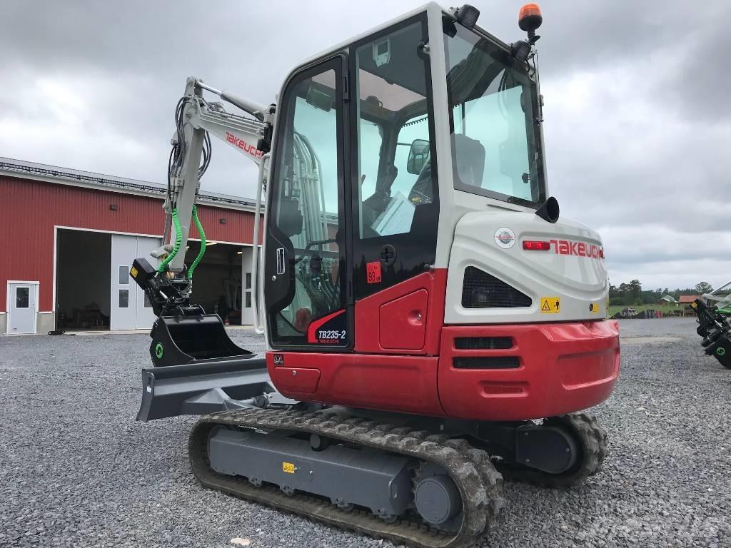 Takeuchi TB235-2 小型挖掘机