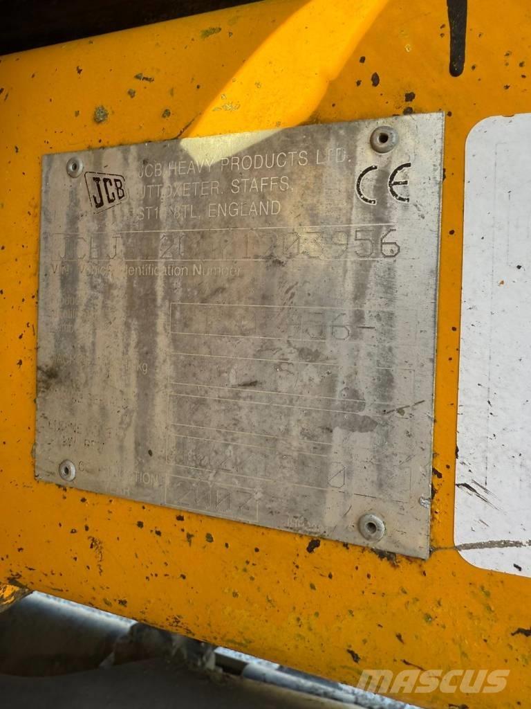 JCB JS 235 履带挖掘机