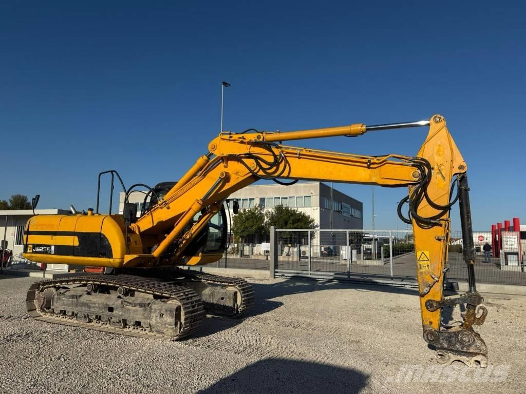 JCB JS 235 履带挖掘机