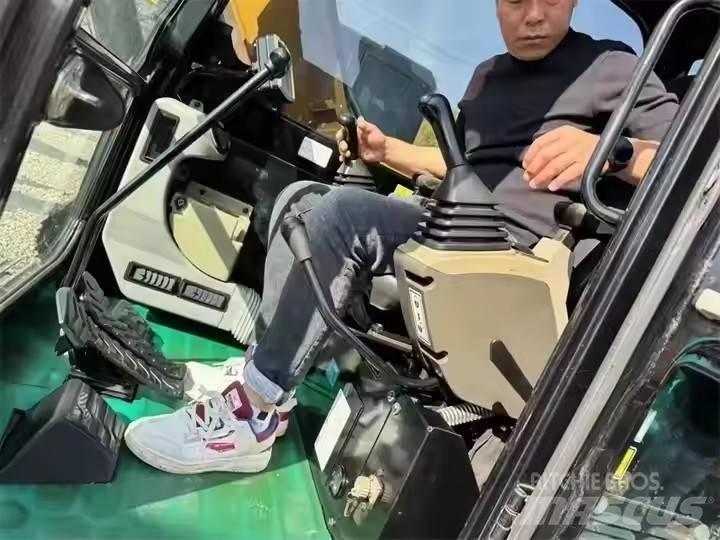 CAT 307 履带挖掘机
