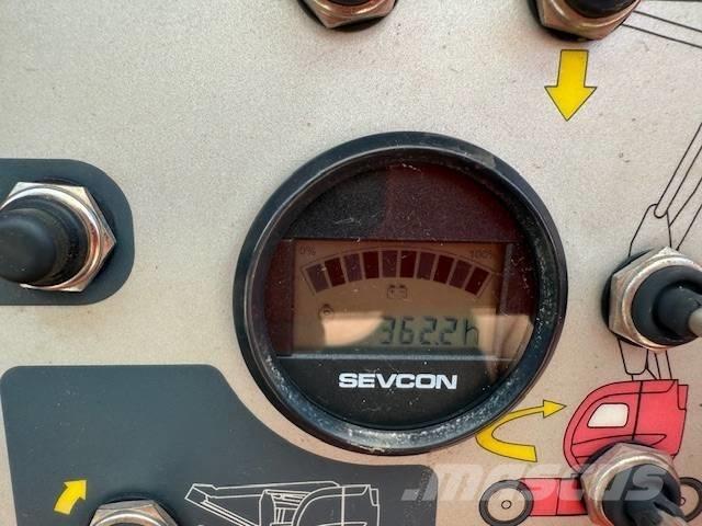 Manitou 170 AETJL 曲臂高空工作平台