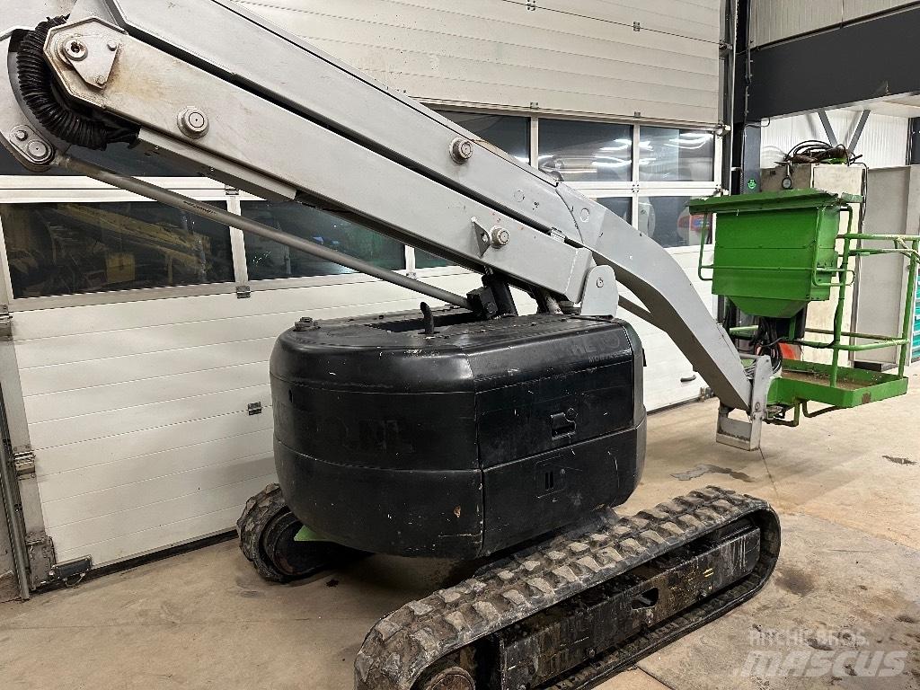 Hitachi HX 64 B 直臂高空工作平台