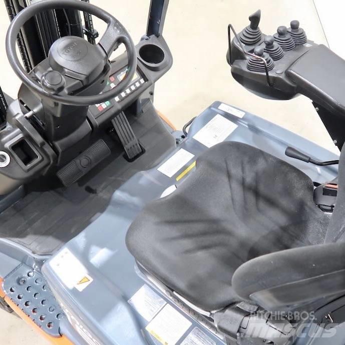 Toyota 8FBE16T 电动叉车