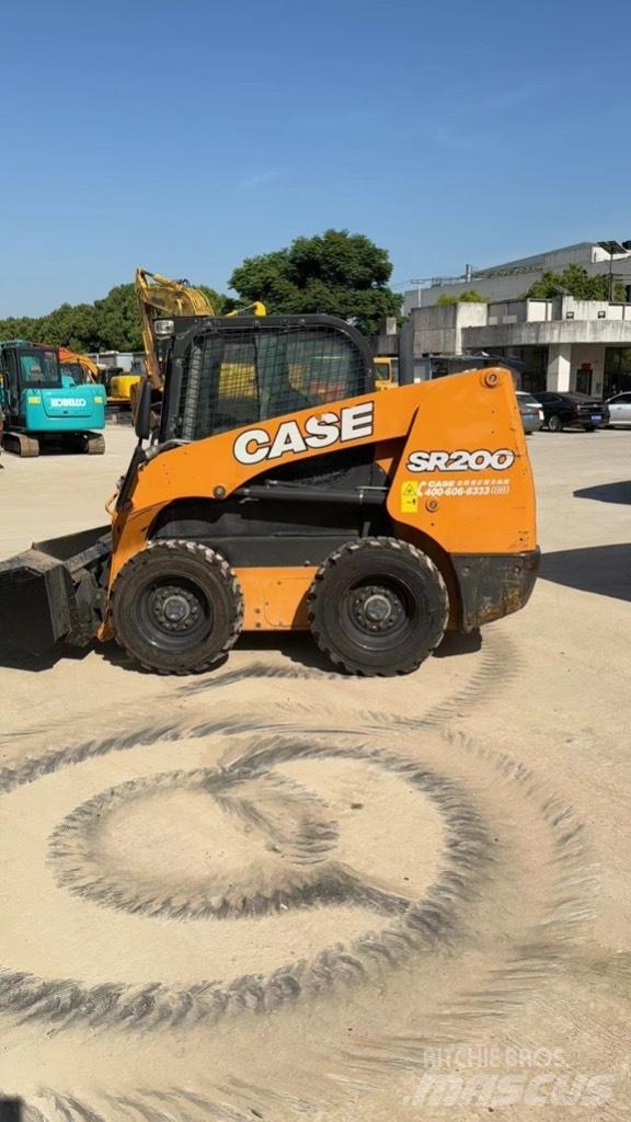 CASE SR 200 滑移装载机