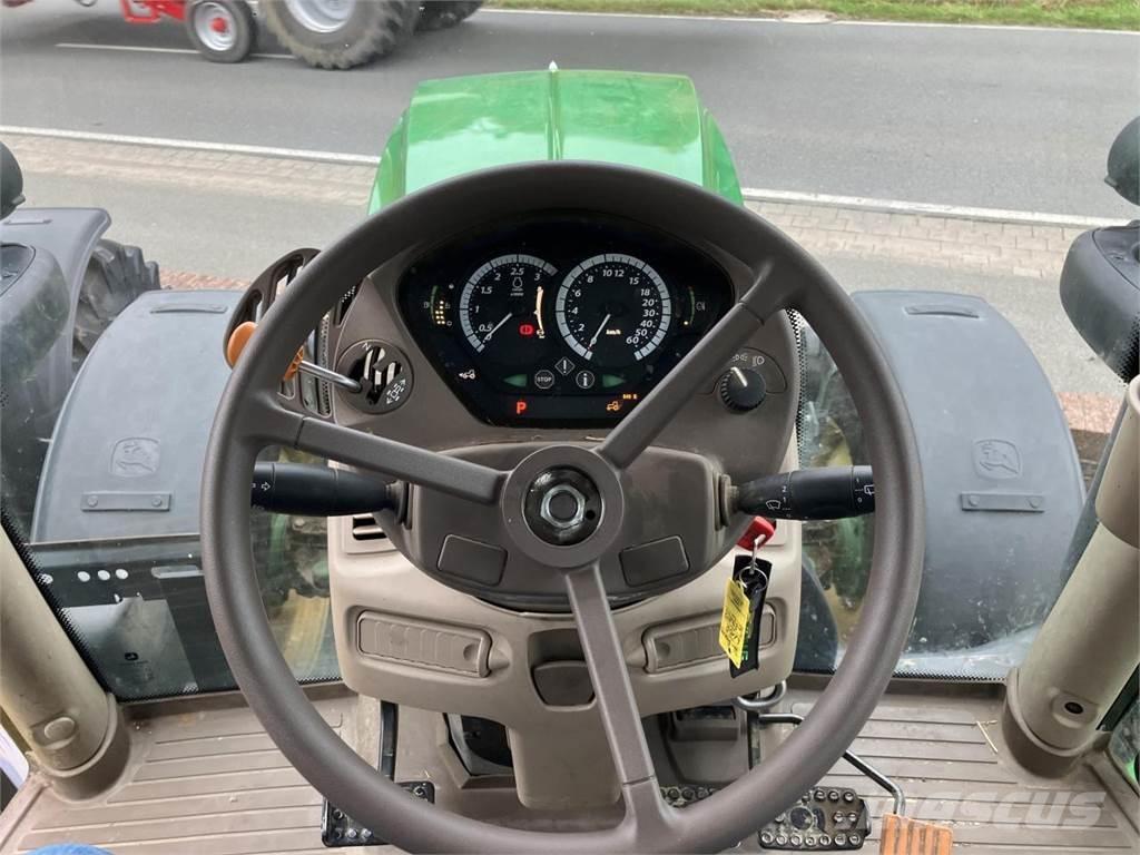 John Deere 6110R 拖拉机/农用车