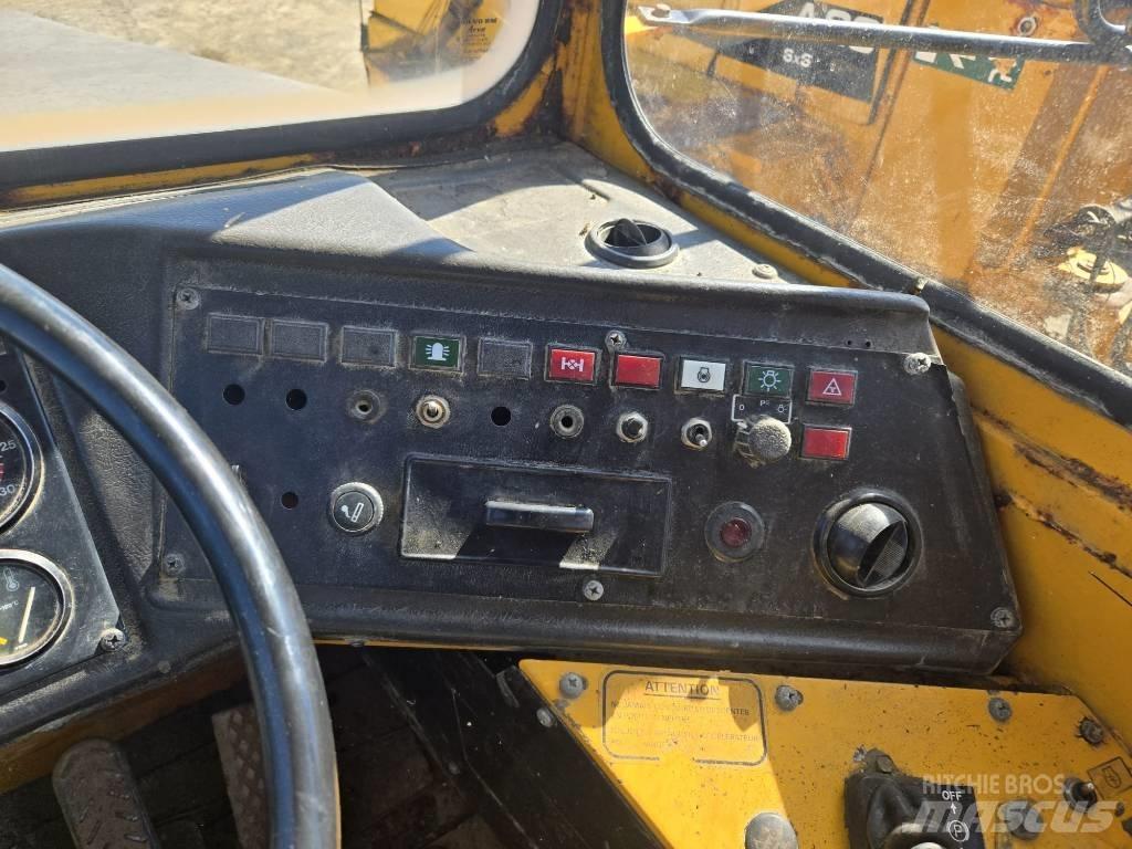 Volvo BM A 25 铰接式自卸车