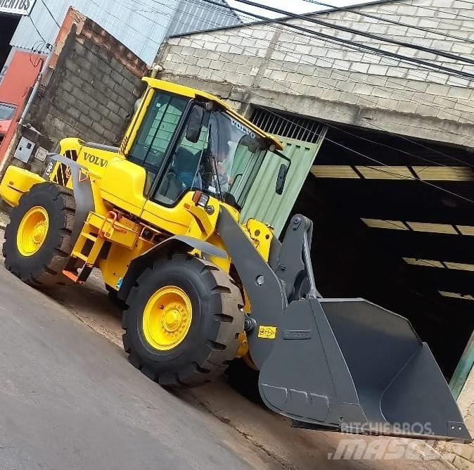 Volvo L 90 F 轮式装载机