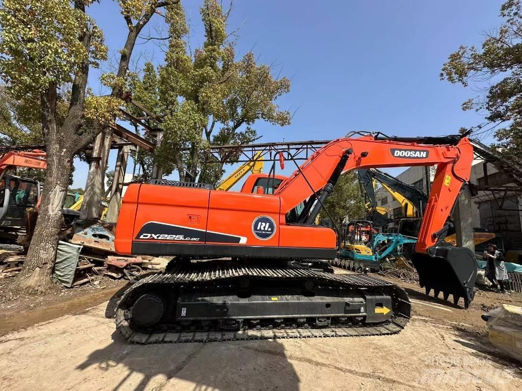 Doosan DX 225 LC-9 履带挖掘机