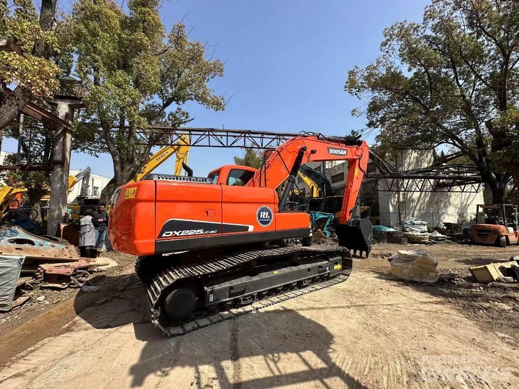 Doosan DX 225 LC-9 履带挖掘机