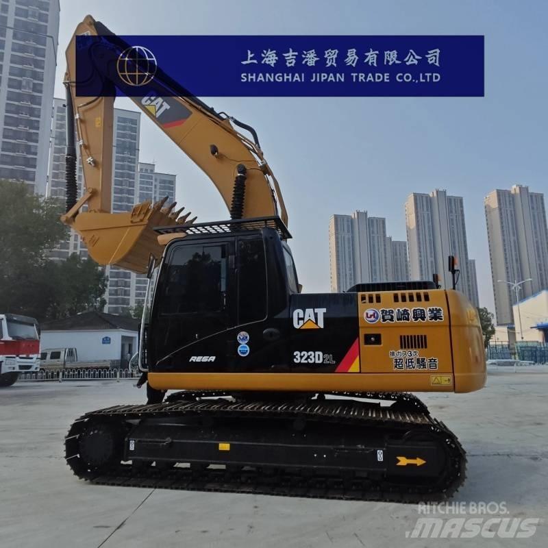 CAT 323 D 履带挖掘机