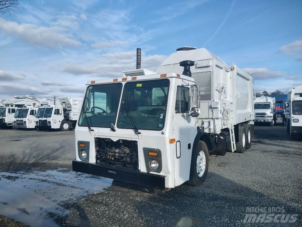 Mack LEU613 垃圾车