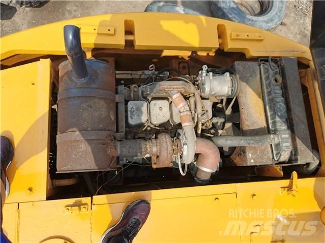 Hyundai R130WD 轮式挖掘机