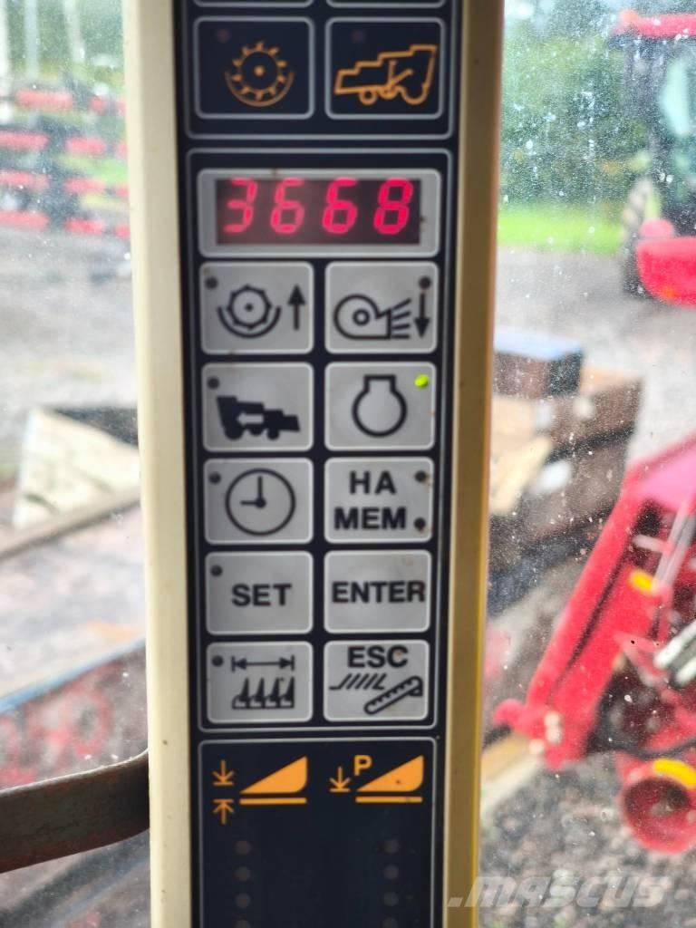 New Holland CS 6080 联合收割机