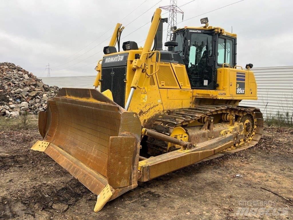 Komatsu D85EX-18 履带式推土机