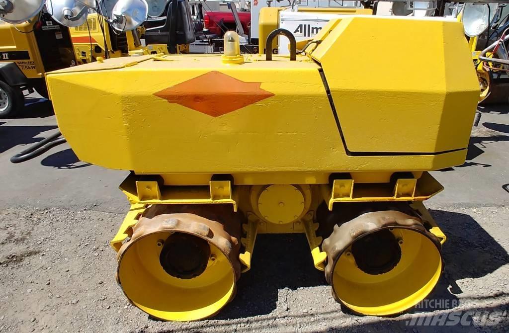 Rammax P33/24 土壤压实机