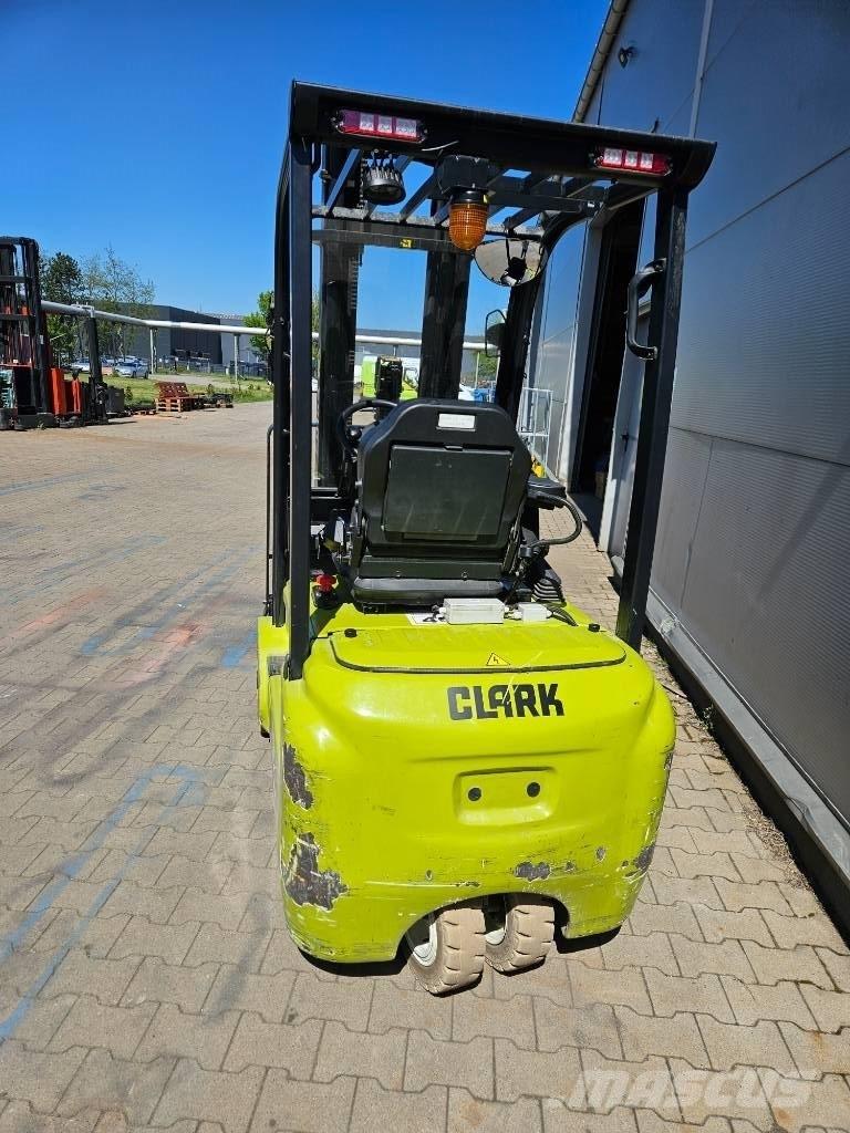 Clark GTX 18 电动叉车