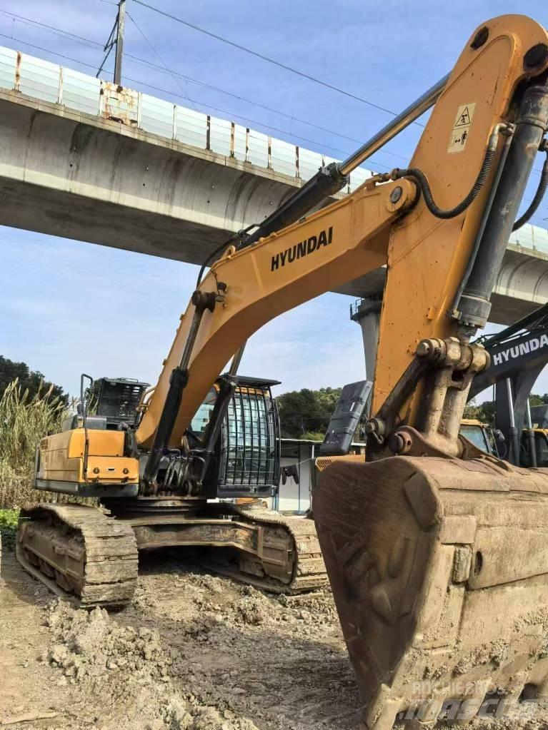 Hyundai 520VS 履带挖掘机