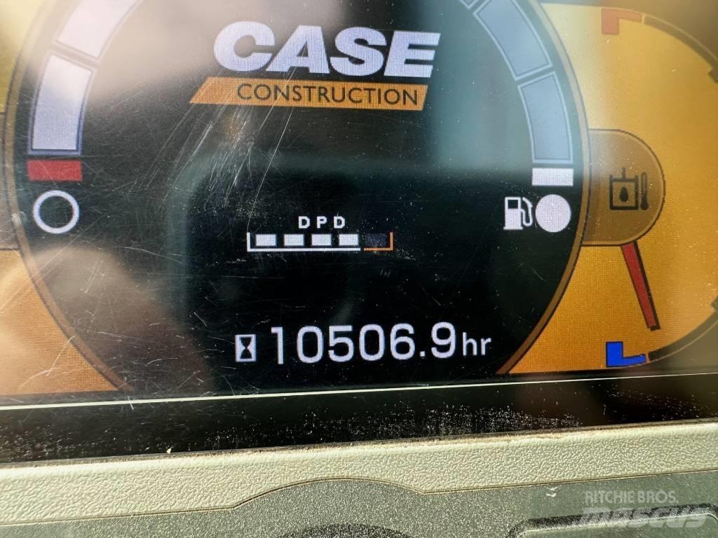 CASE CX 235 C SR 履带挖掘机