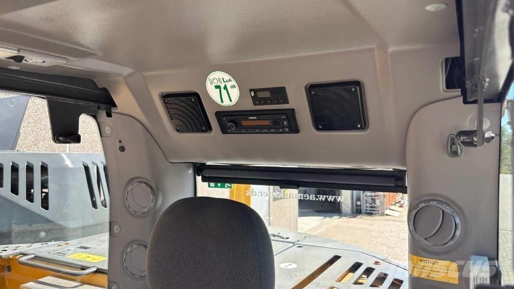 Volvo ECR 235 EL 履带挖掘机