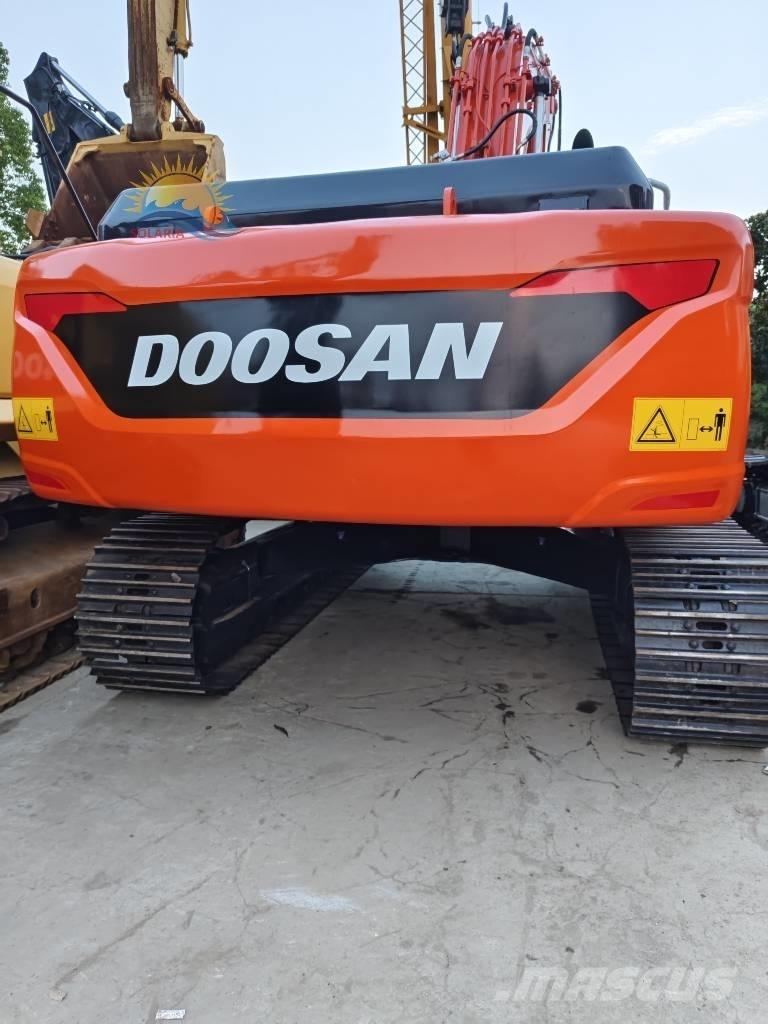 Doosan DX 300 LC 履带挖掘机
