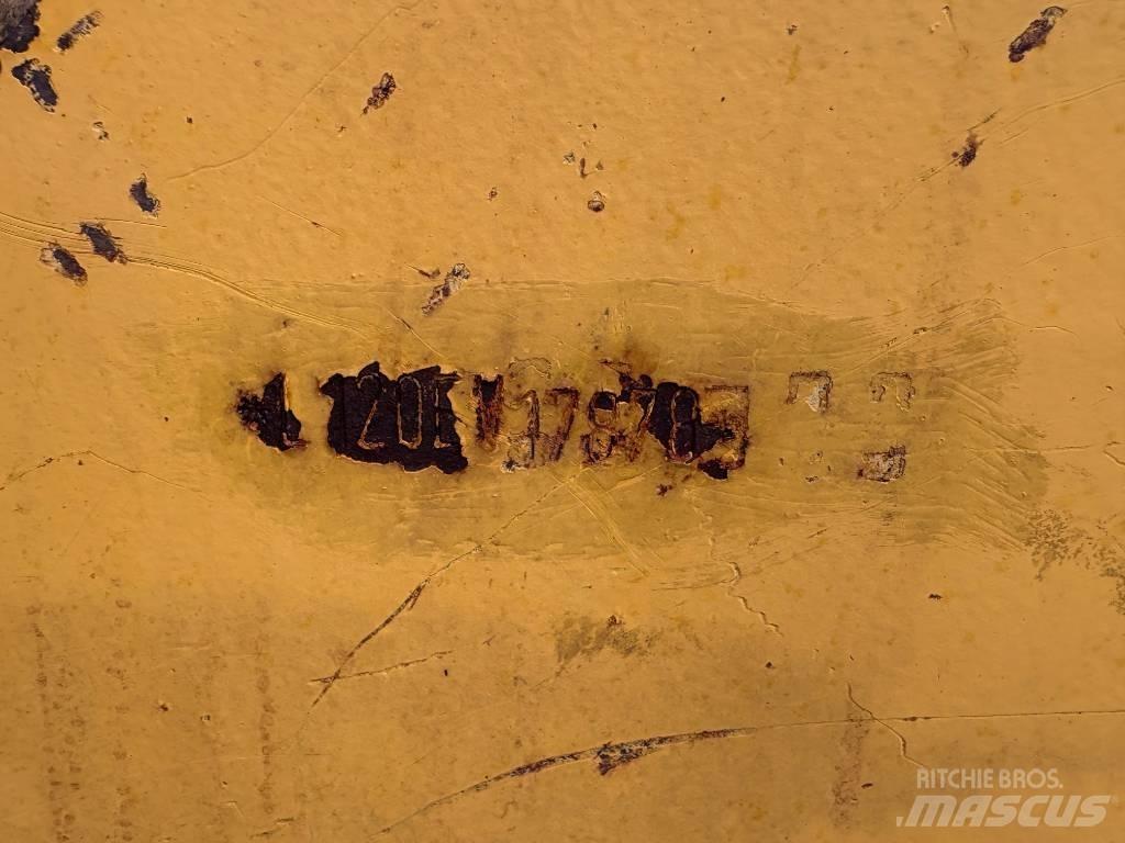 Volvo L 120 E 轮式装载机