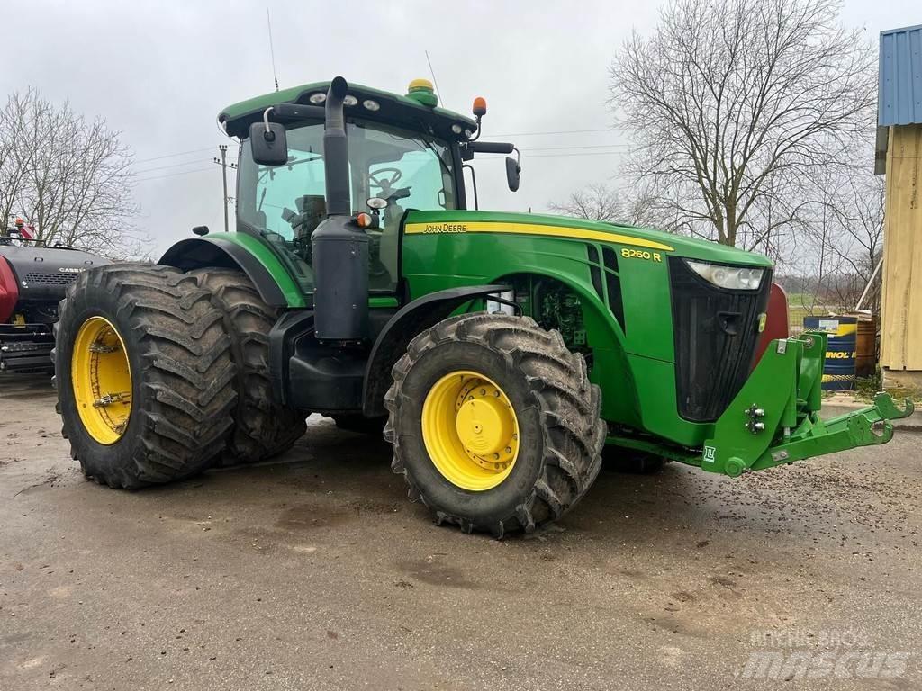 John Deere 8260R 拖拉机/农用车