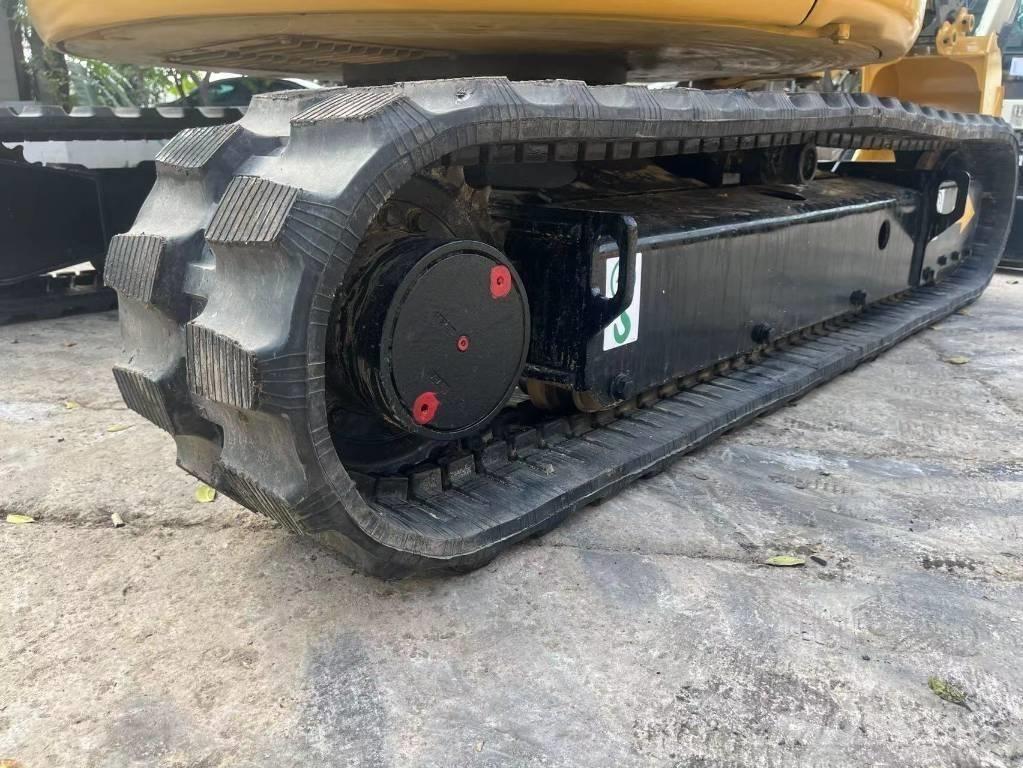 CAT 303.5 E CR 小型挖掘机