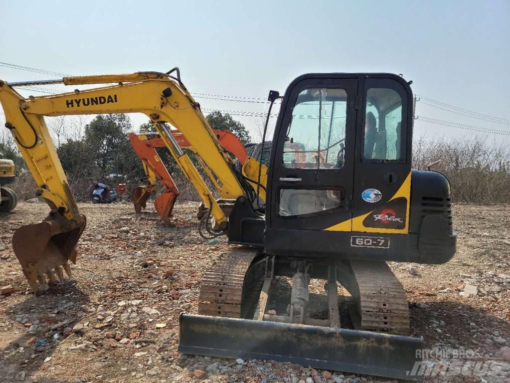 Hyundai R60-7 小型挖掘机